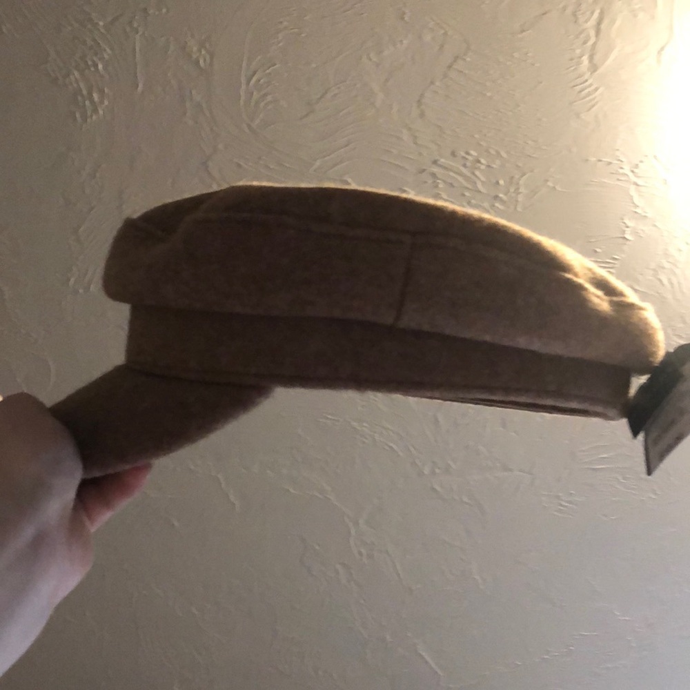 hat (adjustable)